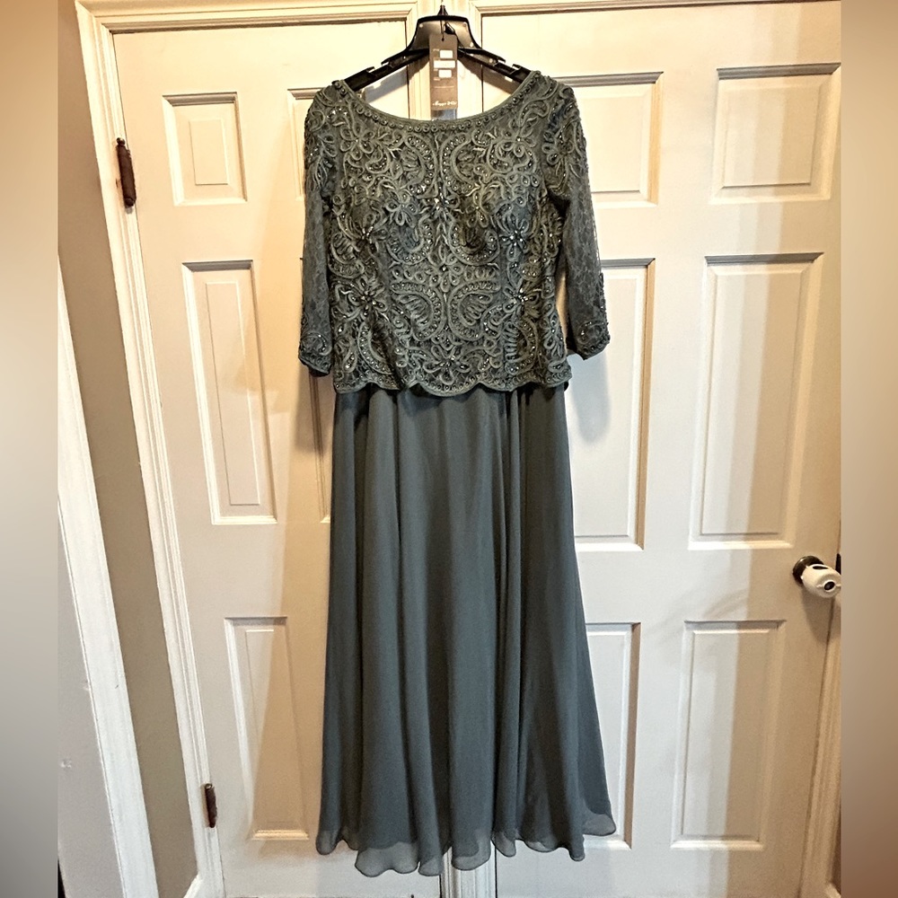 Mother of the Bride/Groom Dress